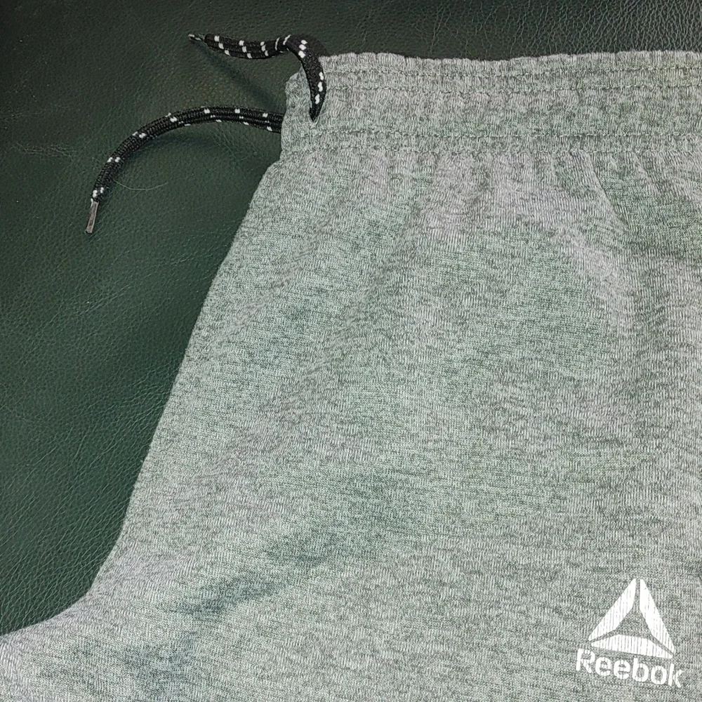 Reebok sweats - Picture 3 of 4